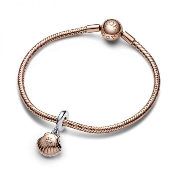 PANDORA Club Charm 2023 - Conchiglia con Perla Coltivata d'Acqua Dolce